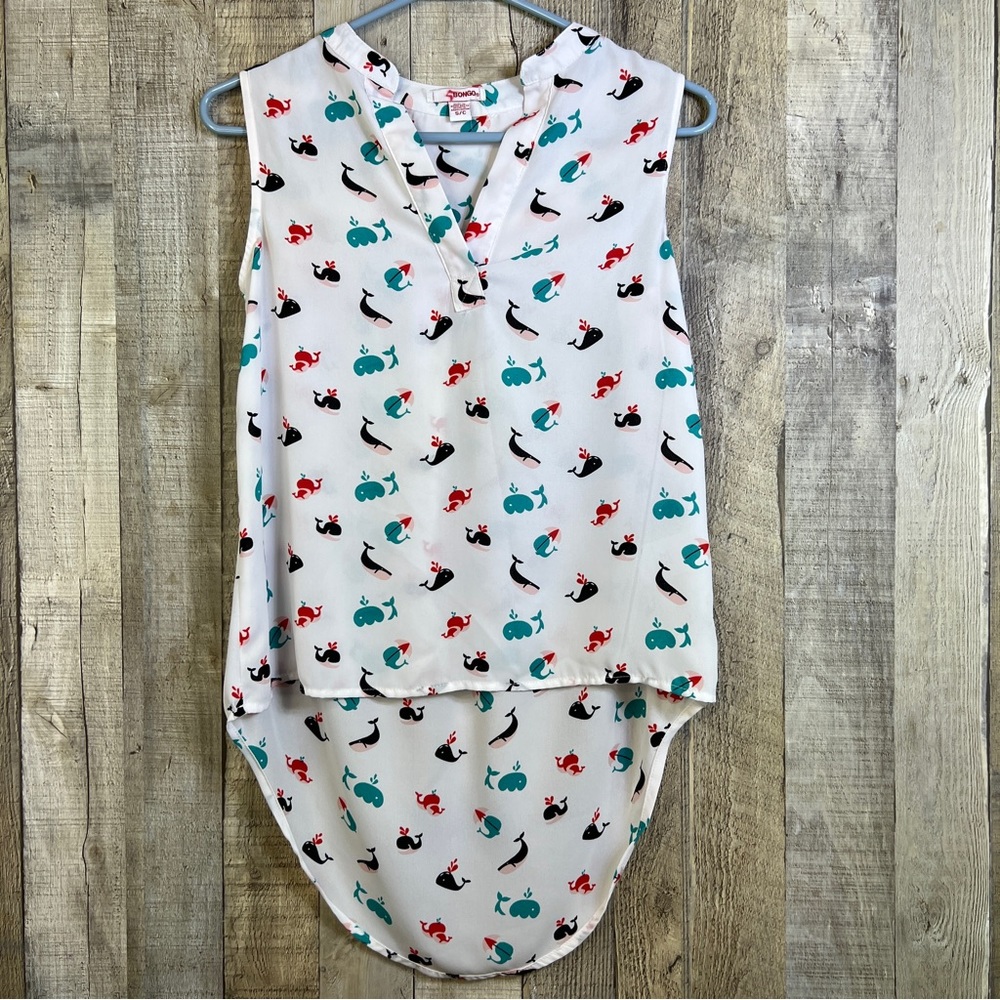 Bongo Size Small White Top w/A Whale Print Sleeveless V-Neck Hi-Lo